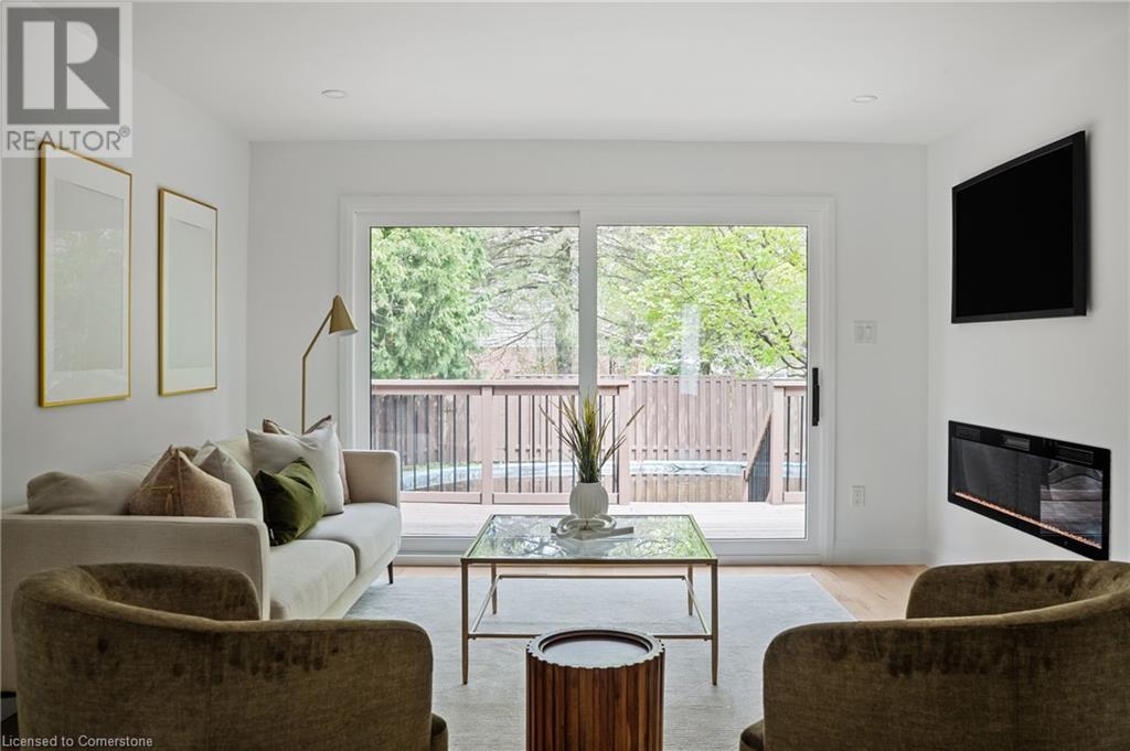 Property at 165 VICTORIA Road N image 5