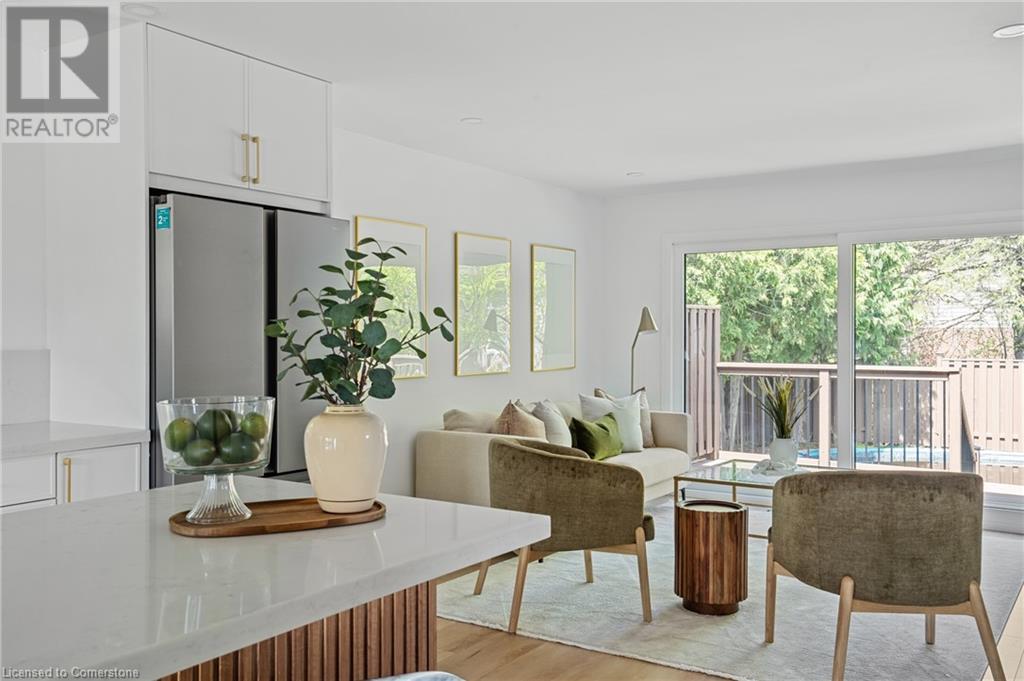 Property at 165 VICTORIA Road N image 2
