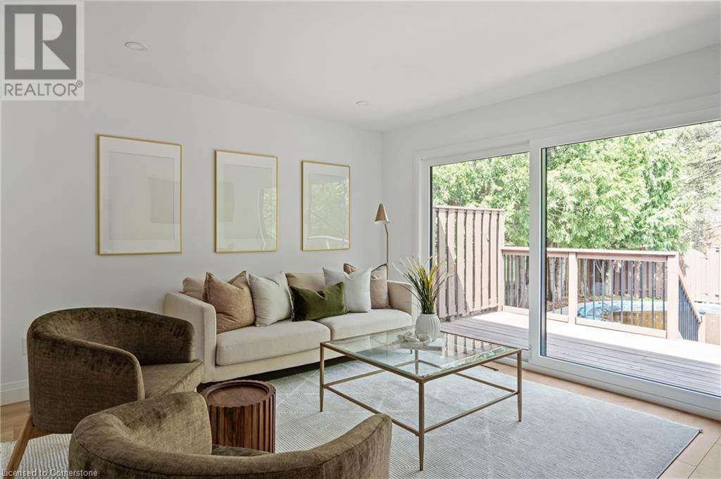 Property at 165 VICTORIA Road N image 3