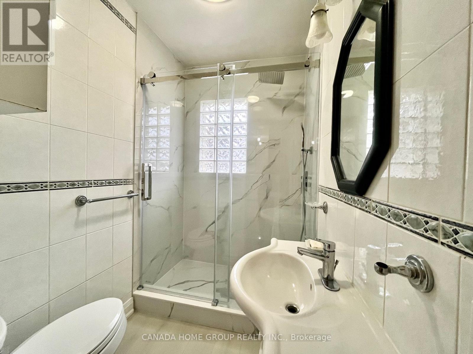 Main Floor - 556 Westshore Boulevard, Pickering, Ontario  L1W 2T7 - Photo 5 - E12076229