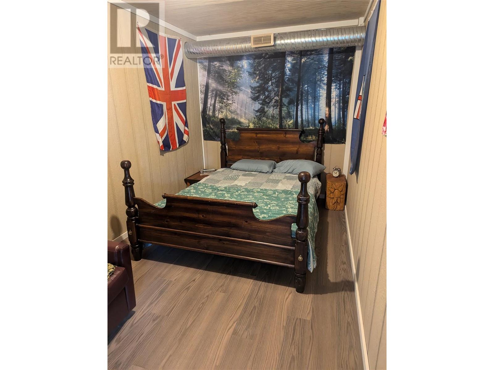 7780 Bentley Road, Anglemont, British Columbia  V0E 1M8 - Photo 37 - 10339346