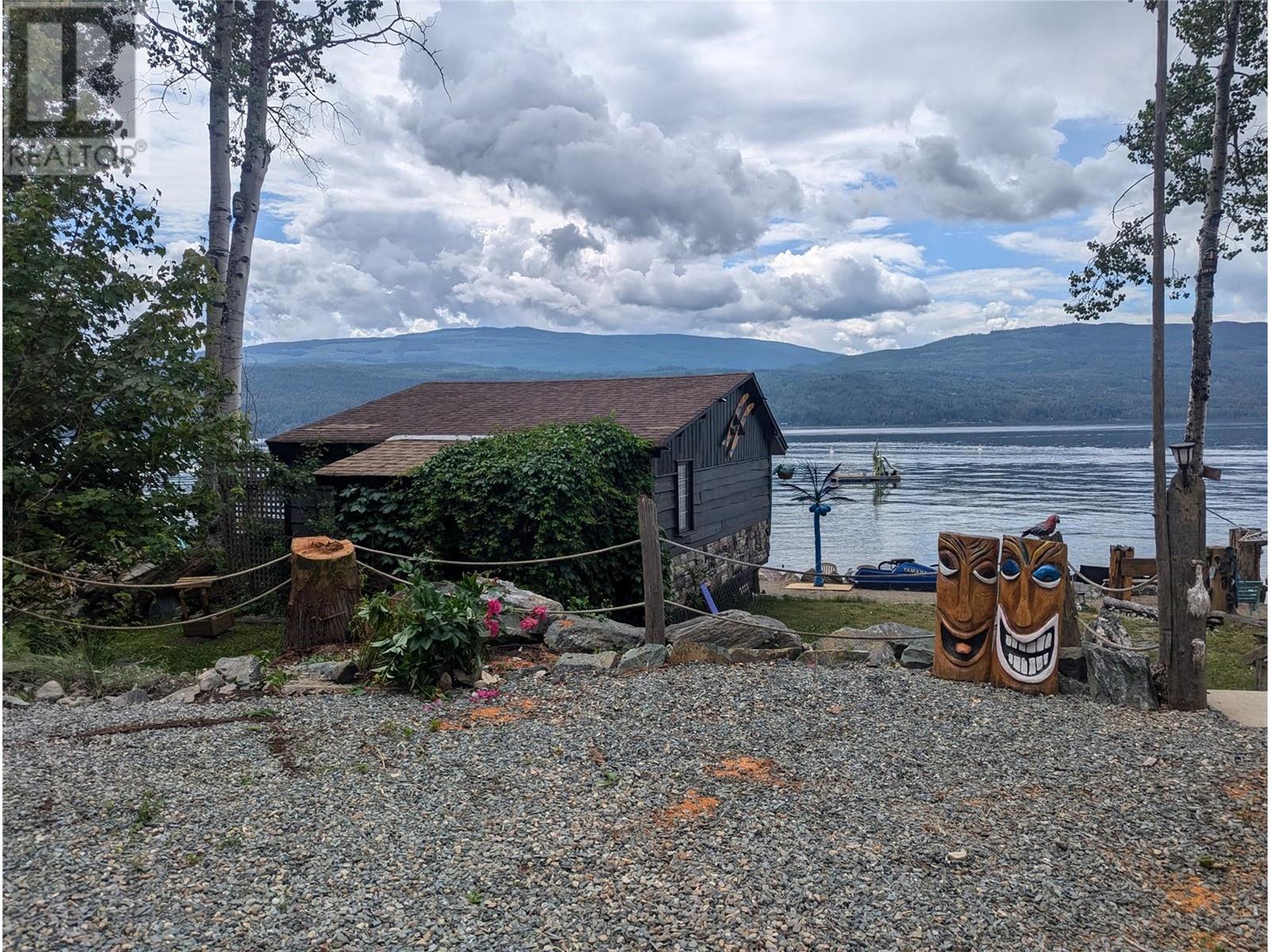 7780 Bentley Road, Anglemont, British Columbia  V0E 1M8 - Photo 44 - 10339346