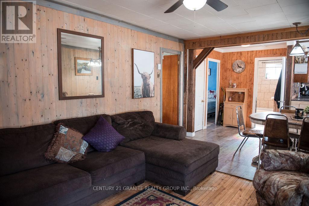30 Central Street, Addington Highlands, Ontario K0H 1L0 - Photo 13 - X12014365