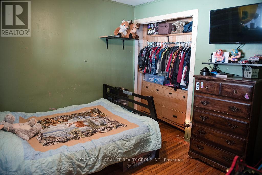 30 Central Street, Addington Highlands, Ontario K0H 1L0 - Photo 9 - X12014365