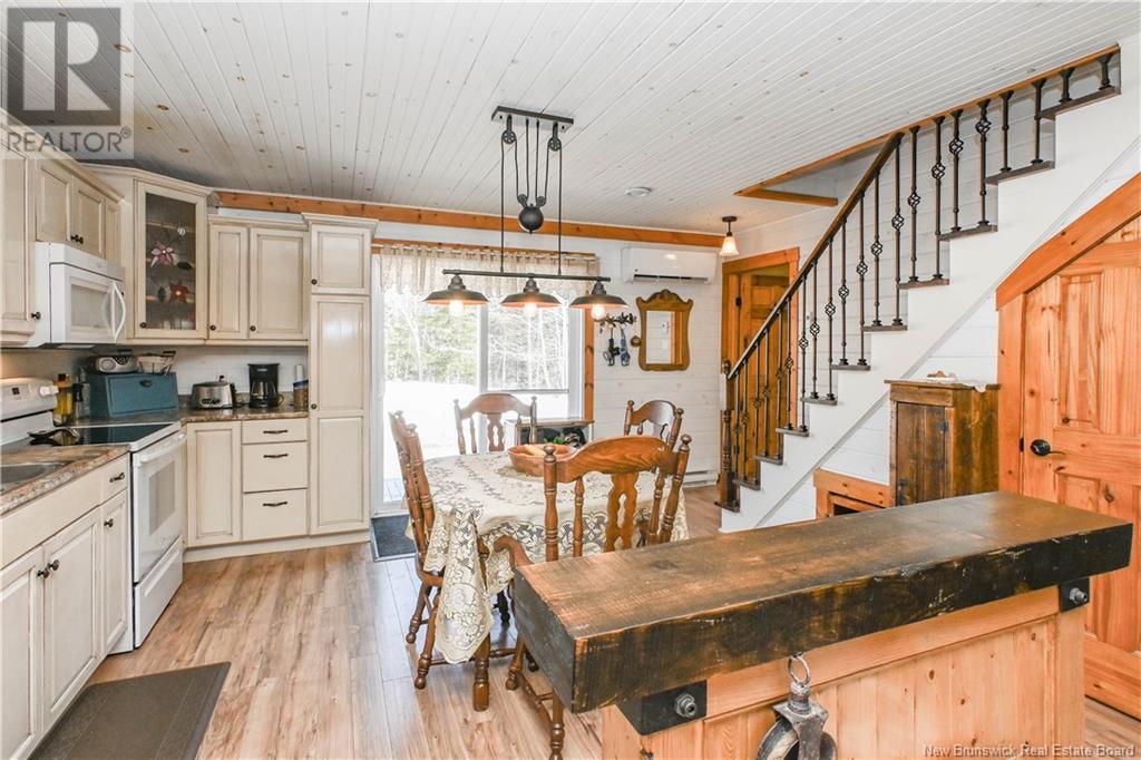 187 Saint-Simon Road, Caraquet, New Brunswick  E1W 1B3 - Photo 15 - NB117531