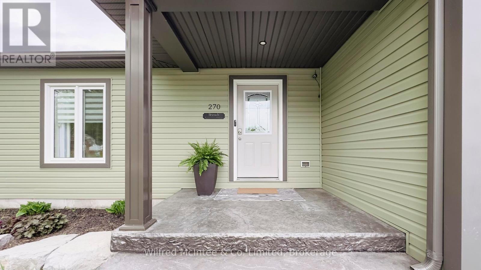 270 Albert Street, Huron East, Ontario  N0G 1H0 - Photo 2 - X12146170