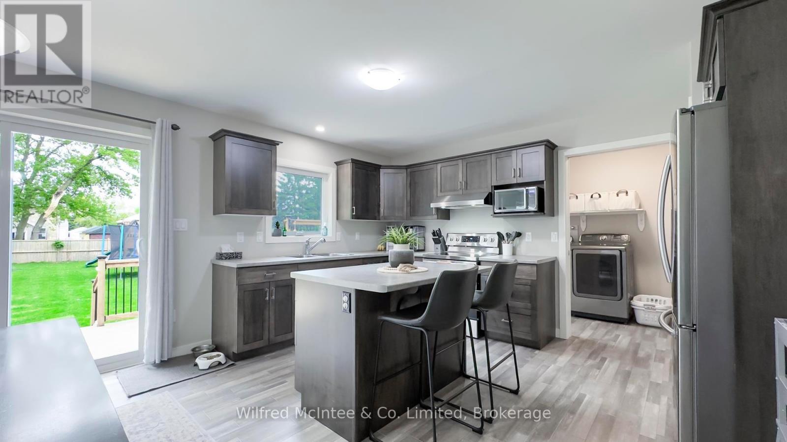 270 Albert Street, Huron East, Ontario  N0G 1H0 - Photo 4 - X12146170