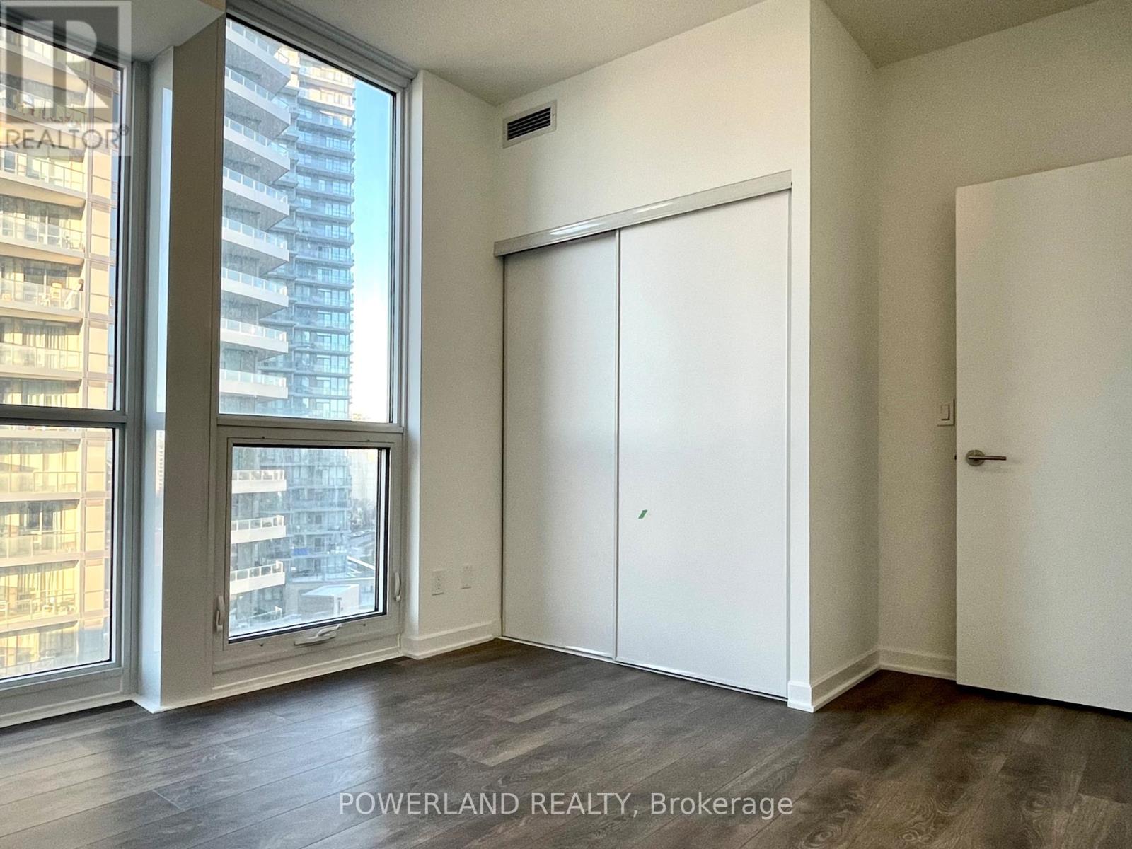 802 - 38 Forest Manor Road, Toronto, Ontario  M2J 0H4 - Photo 14 - C12146179