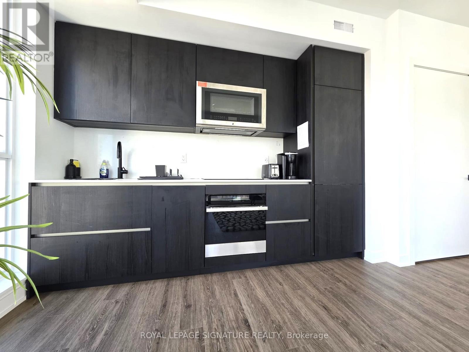 3507 - 327 King Street W, Toronto, Ontario  M5V 0W7 - Photo 6 - C12144392