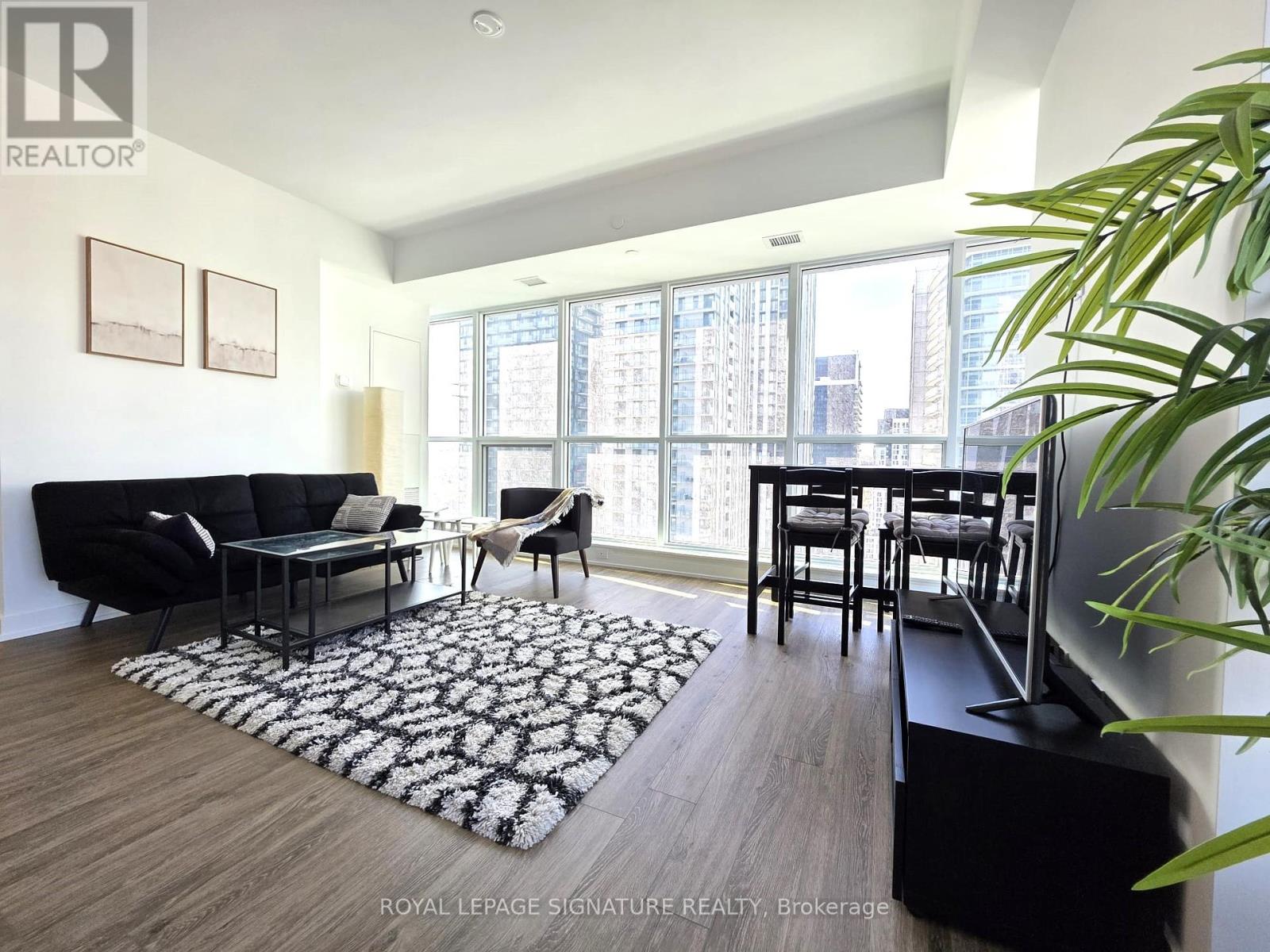 3507 - 327 King Street W, Toronto, Ontario  M5V 0W7 - Photo 2 - C12144392
