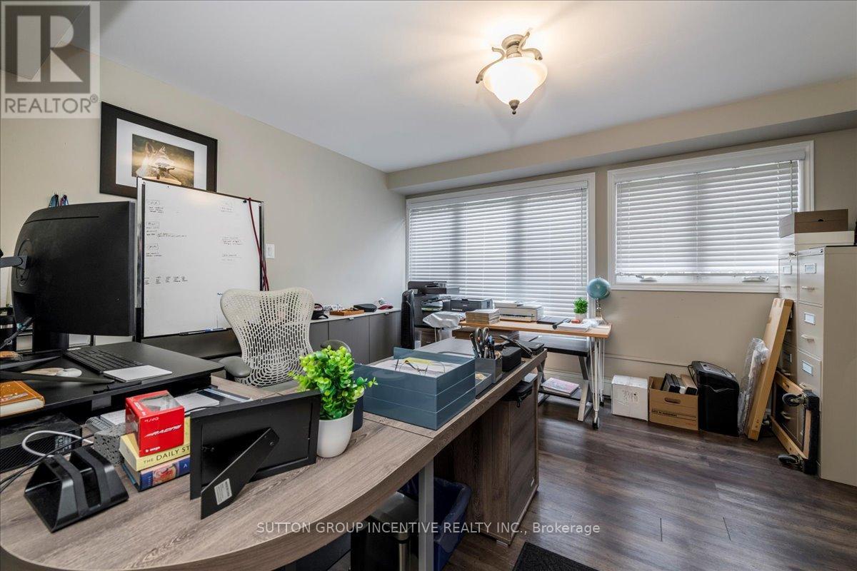 381-387 Mapleview Drive W, Barrie (Holly), Ontario  L4N 9G4 - Photo 12 - S12146182