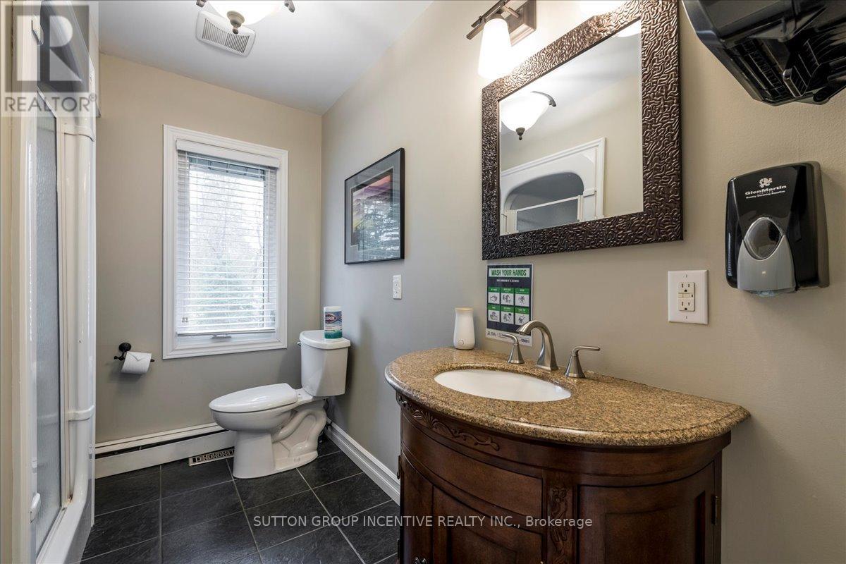 381-387 Mapleview Drive W, Barrie (Holly), Ontario  L4N 9G4 - Photo 18 - S12146182