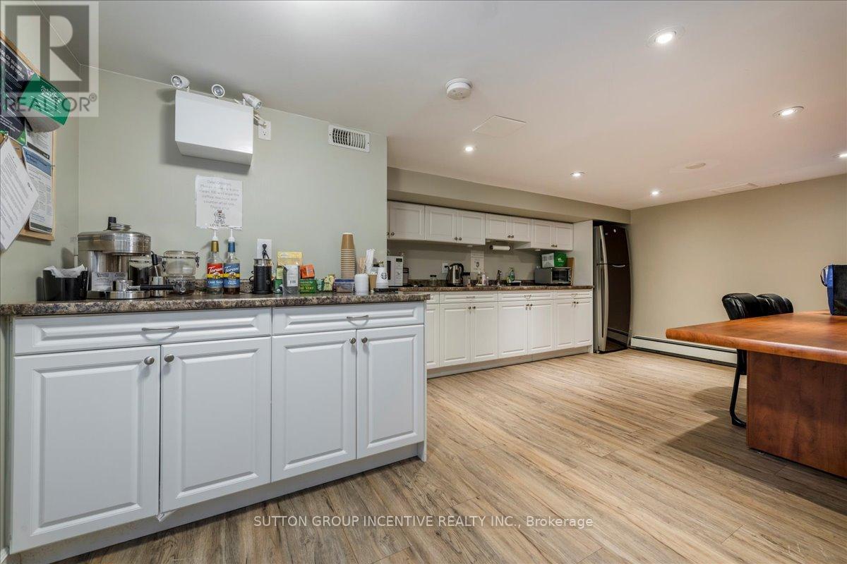 381-387 Mapleview Drive W, Barrie (Holly), Ontario  L4N 9G4 - Photo 22 - S12146182