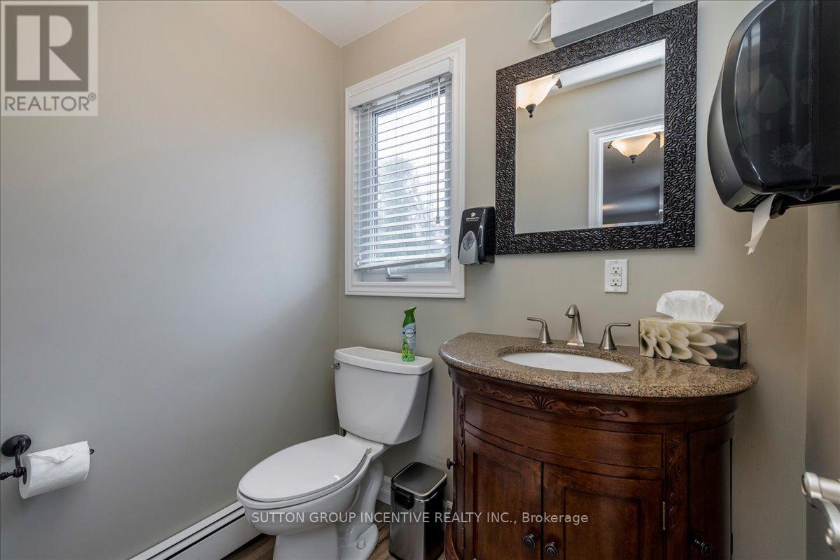 381-387 Mapleview Drive W, Barrie (Holly), Ontario  L4N 9G4 - Photo 8 - S12146182