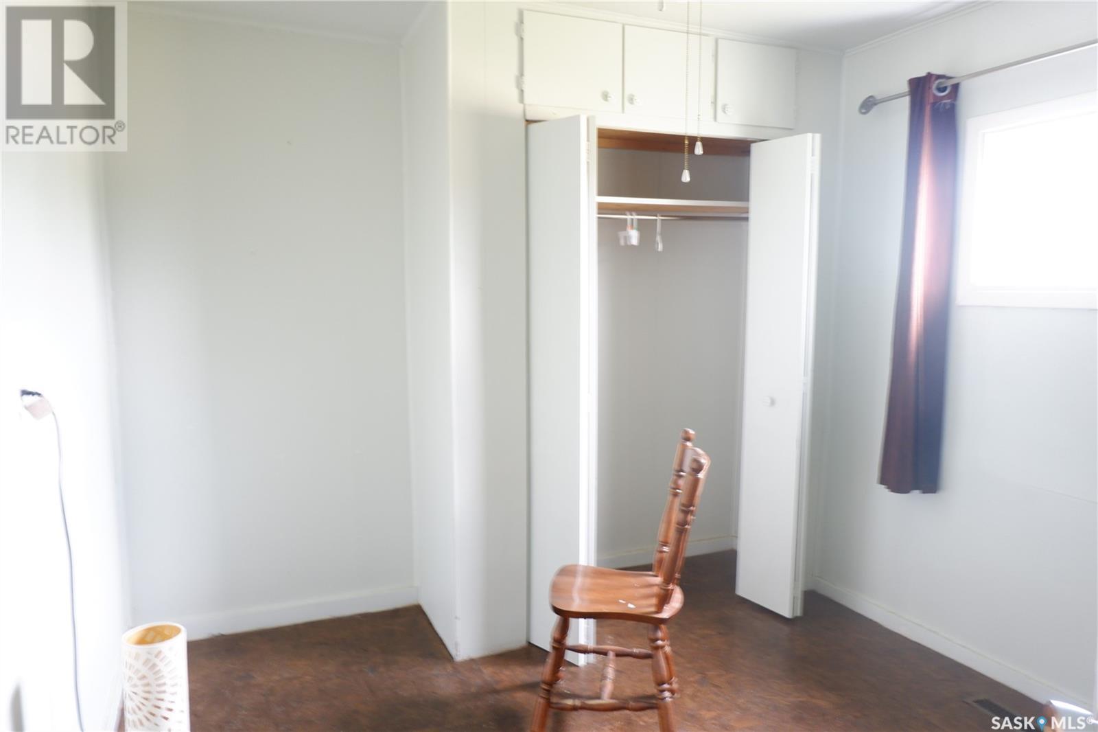 11 B Avenue, Willow Bunch, Saskatchewan  S0H 4K0 - Photo 17 - SK005663