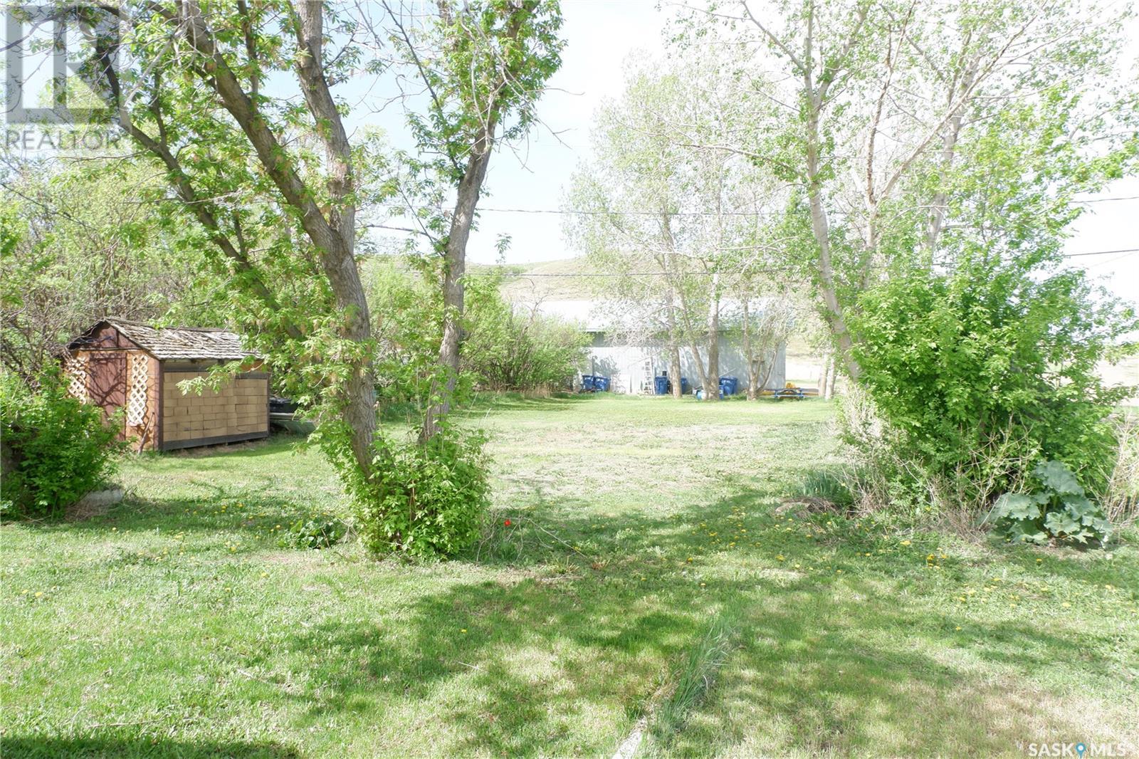 11 B Avenue, Willow Bunch, Saskatchewan  S0H 4K0 - Photo 20 - SK005663