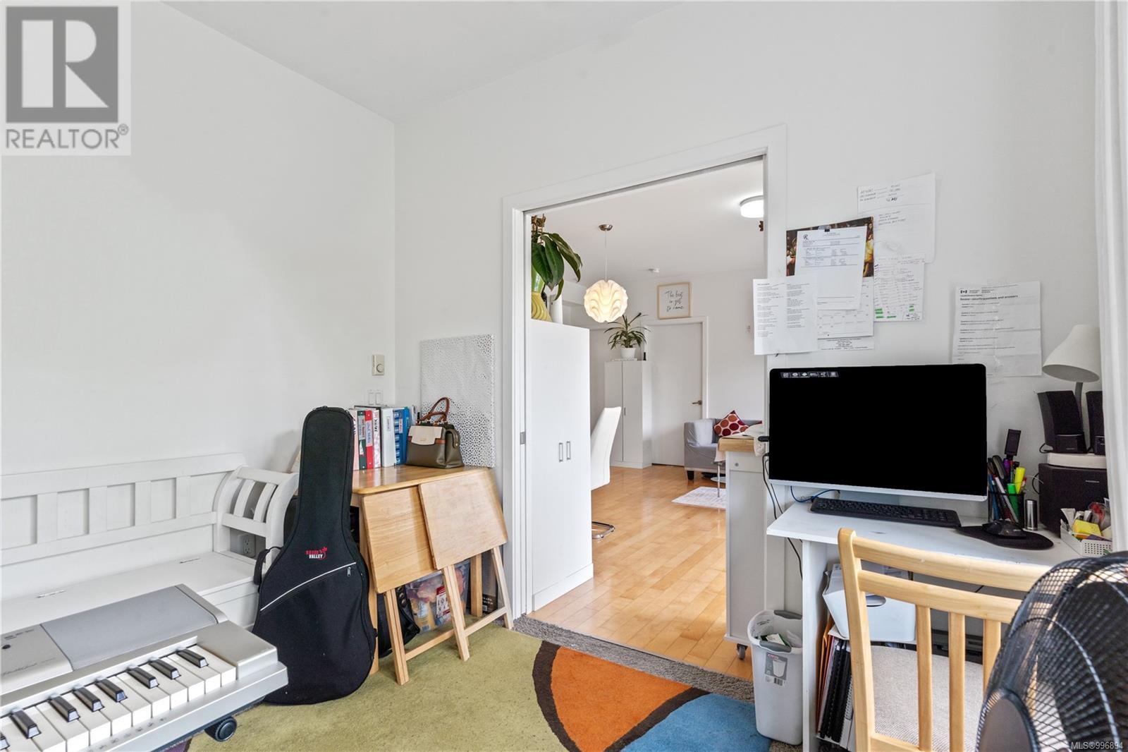 207 4050 Douglas St, Saanich, British Columbia  V8X 0A5 - Photo 18 - 996894