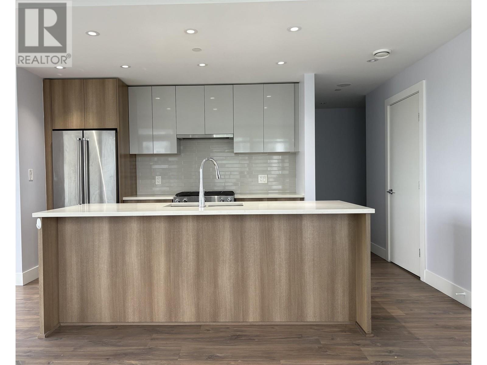 1202 258 NELSON'S COURT, new westminster, British Columbia V3L0E9