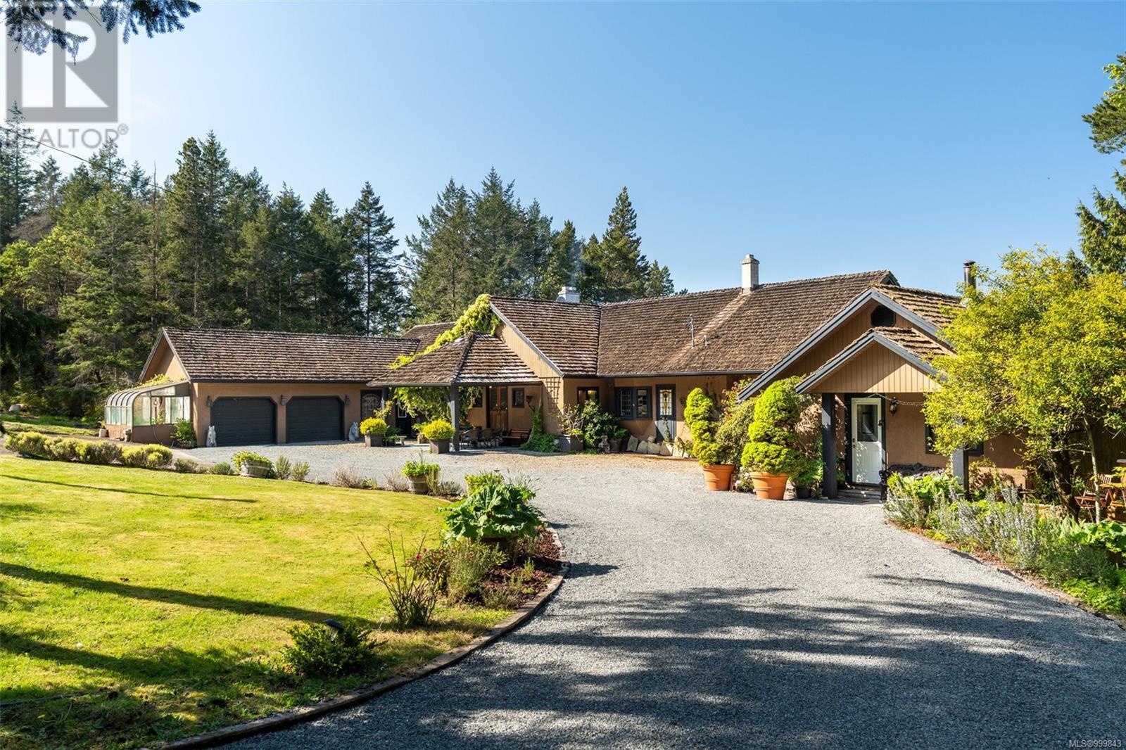 474 Sticks Allison Rd, Galiano Island, British Columbia  V0N 1P0 - Photo 3 - 999843