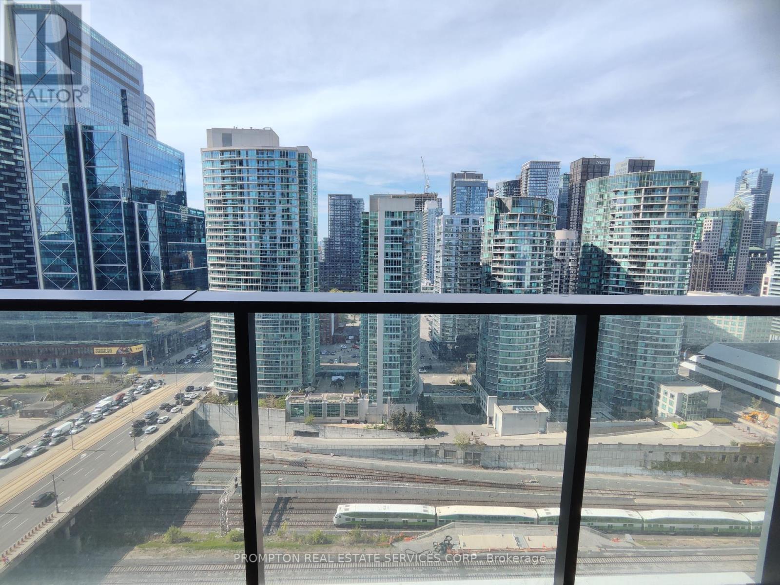 2301 - 1 Concord Cityplace Way, Toronto, Ontario  M5V 0X3 - Photo 16 - C12144793