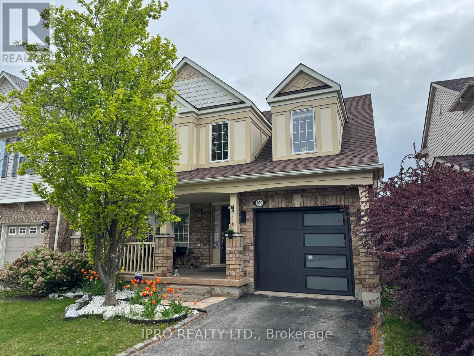 900 Mcneil Drive, Milton, Ontario  L9T 6M4 - Photo 2 - W12102675