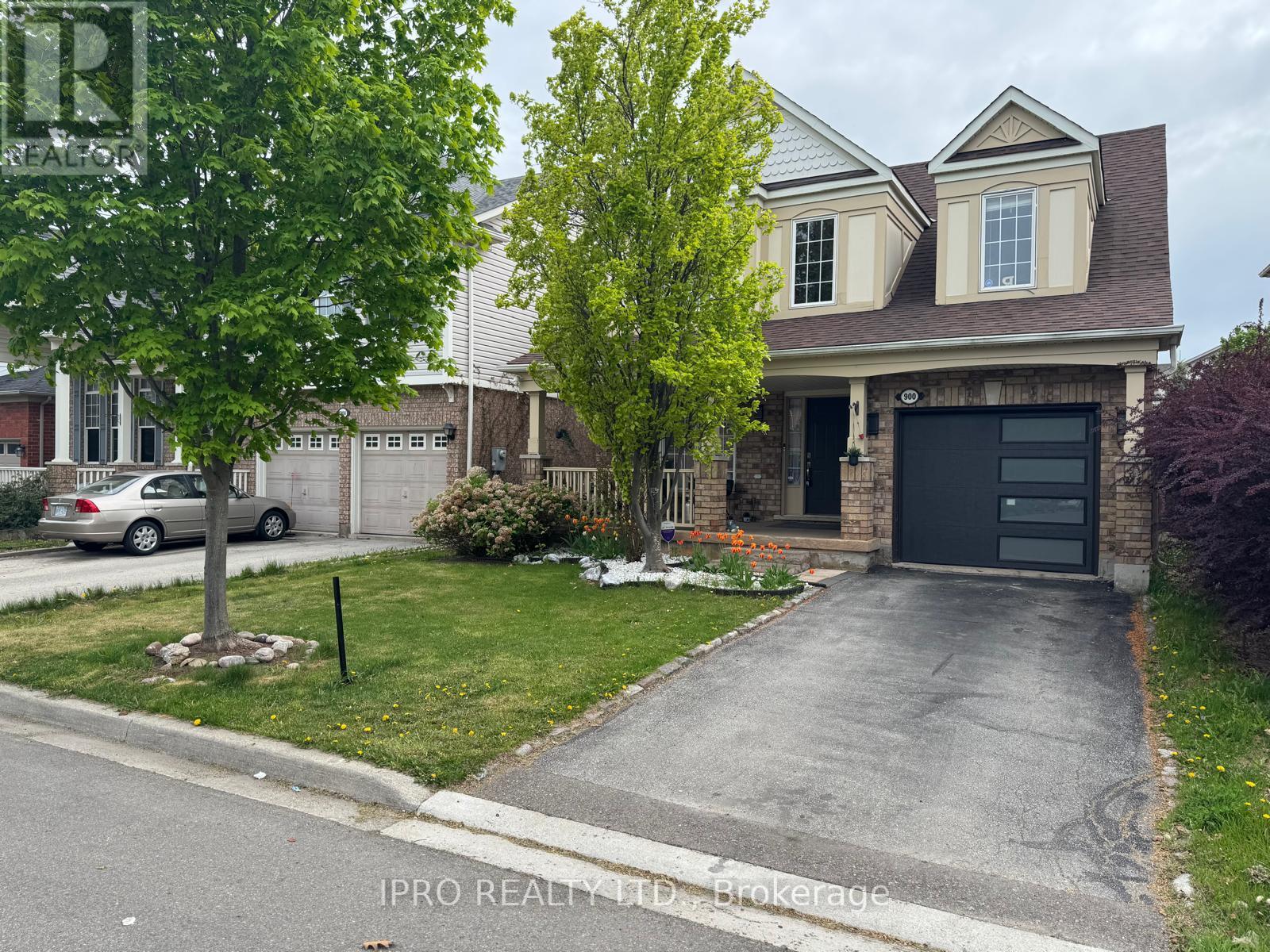 900 MCNEIL DRIVE, Milton, Ontario