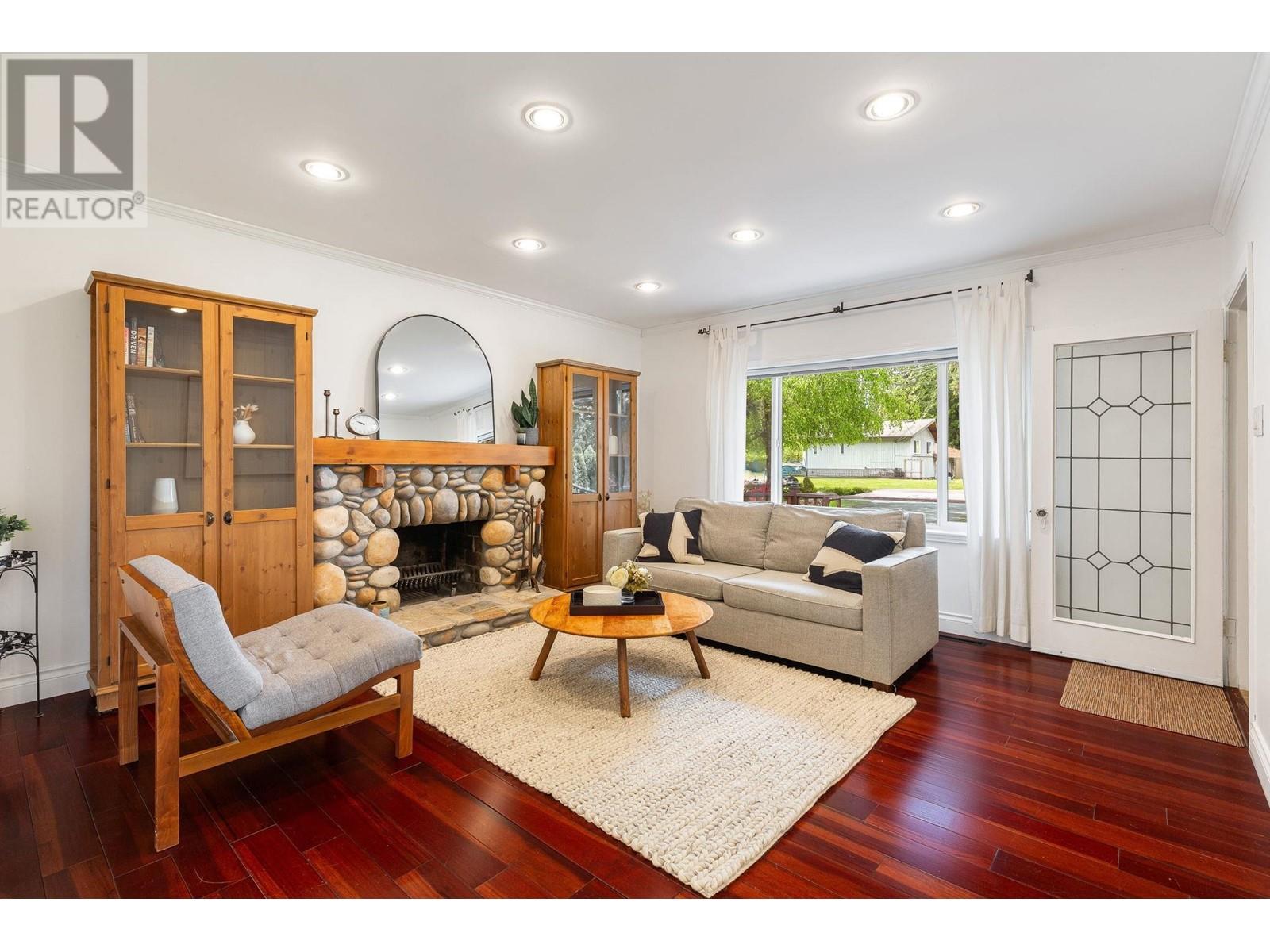 2306 William Avenue, North Vancouver, British Columbia  V7J 2P6 - Photo 7 - R3002572
