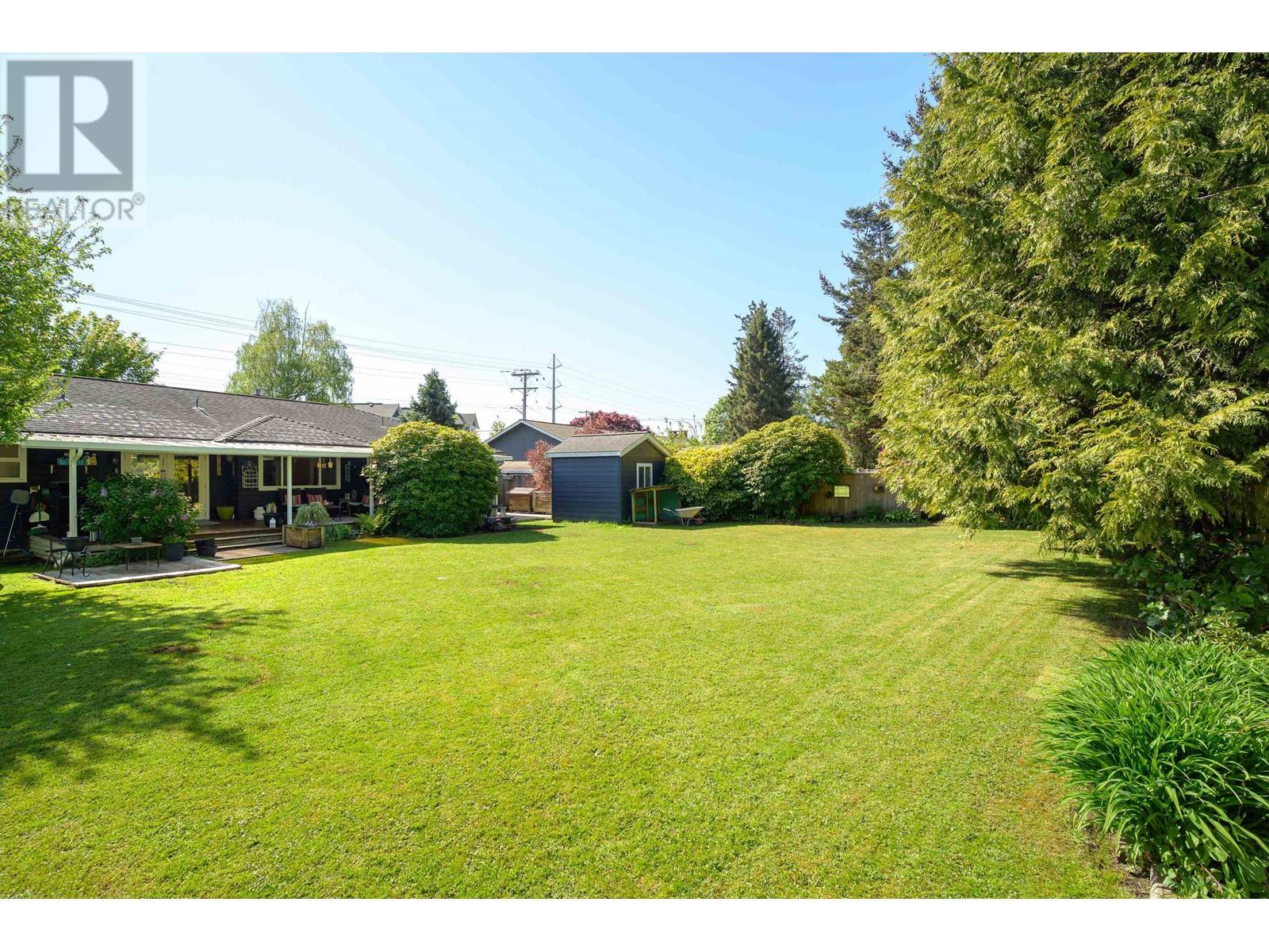 Property at 861 53A STREET image 2