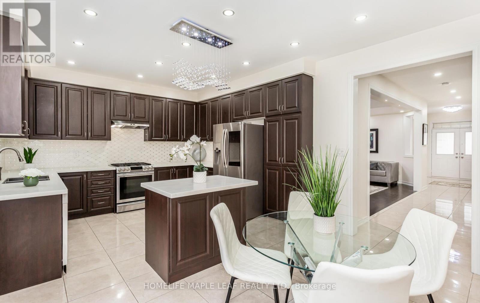 Property at 11 CLOVERHAVEN ROAD image 4