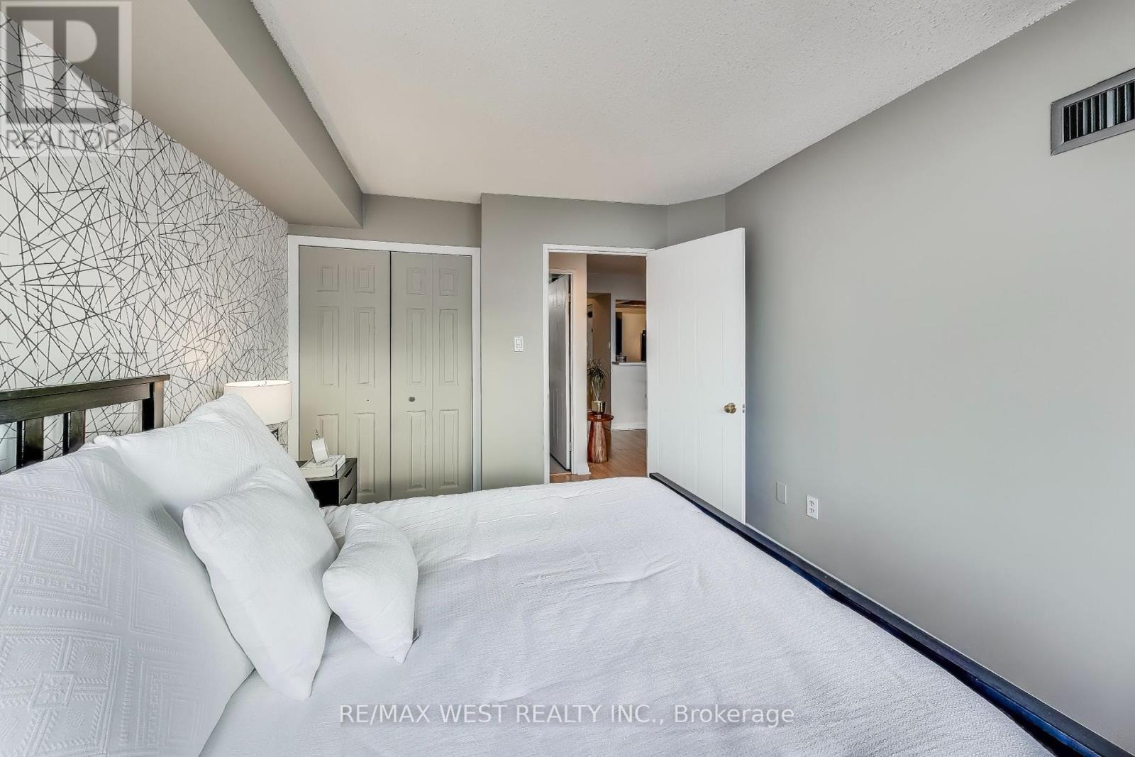 1917 - 5 Greystone Walk Drive, Toronto, Ontario  M1K 5J5 - Photo 12 - E12146195