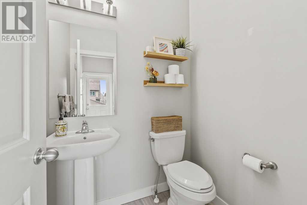 151 Marquis Heights Se, Calgary, Alberta  T3M 2A8 - Photo 15 - A2211995