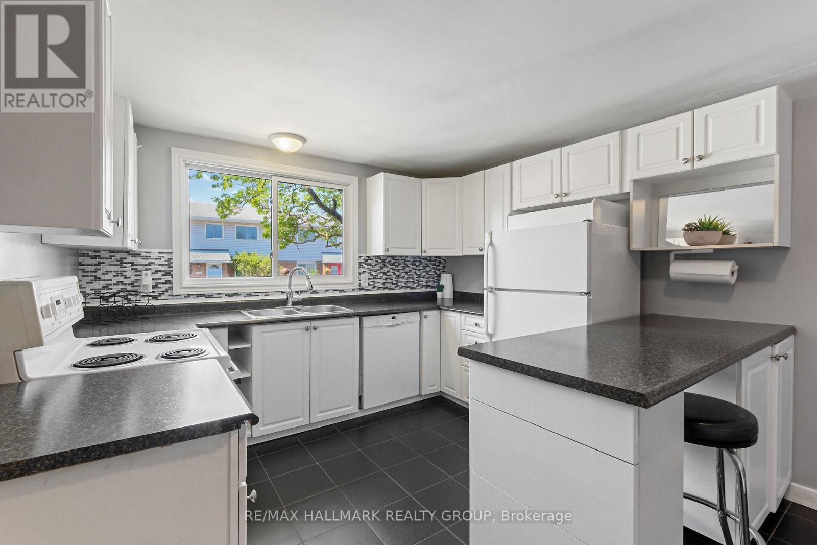 Property at 1468L HEATHERINGTON ROAD image 2