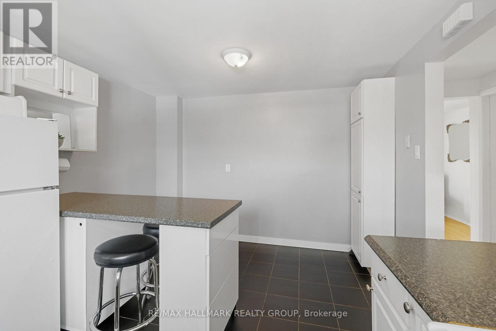 Property at 1468L HEATHERINGTON ROAD image 5