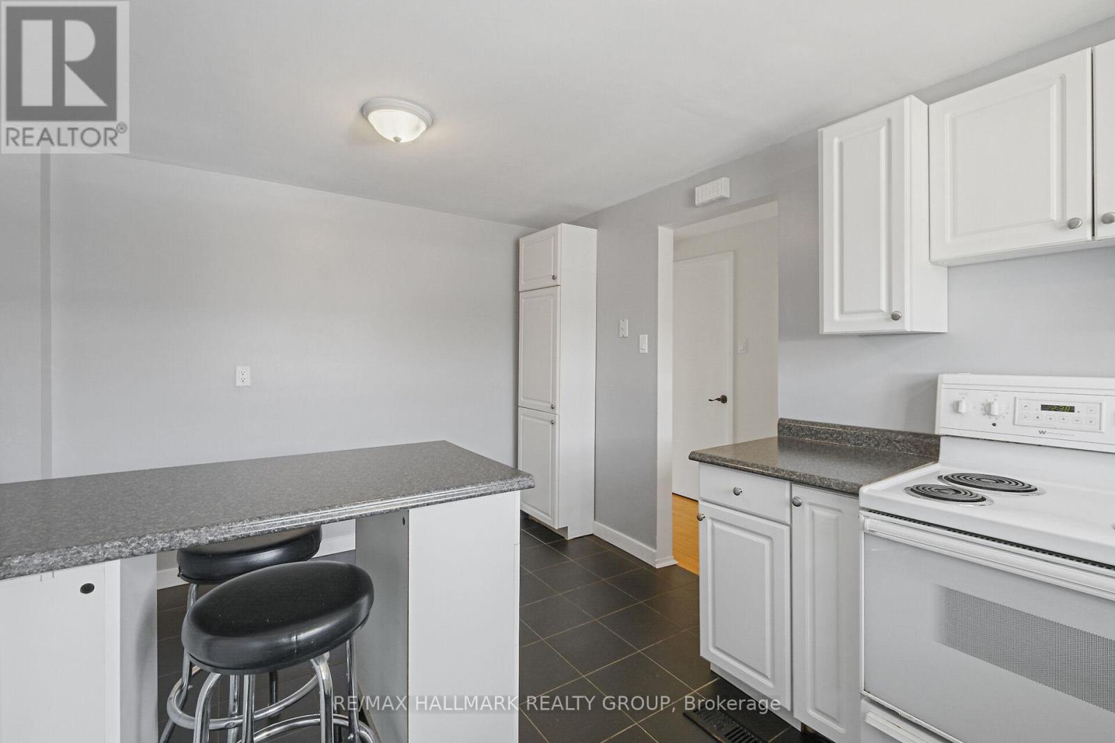 72 - 1468l Heatherington Road, Ottawa, Ontario  K1V 6S1 - Photo 6 - X12146205