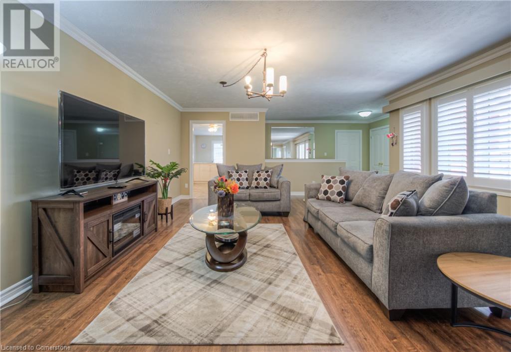 Property at 10 ISHERWOOD Avenue Unit# 53 image 5