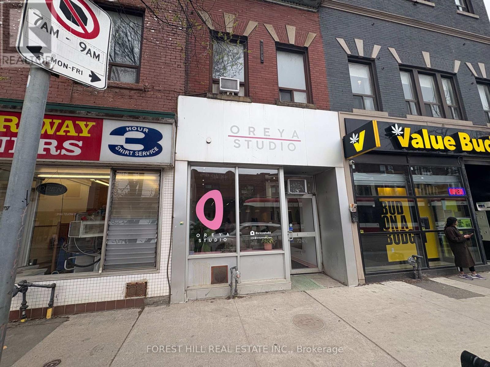 724 1/2 QUEEN STREET E, Toronto, Ontario