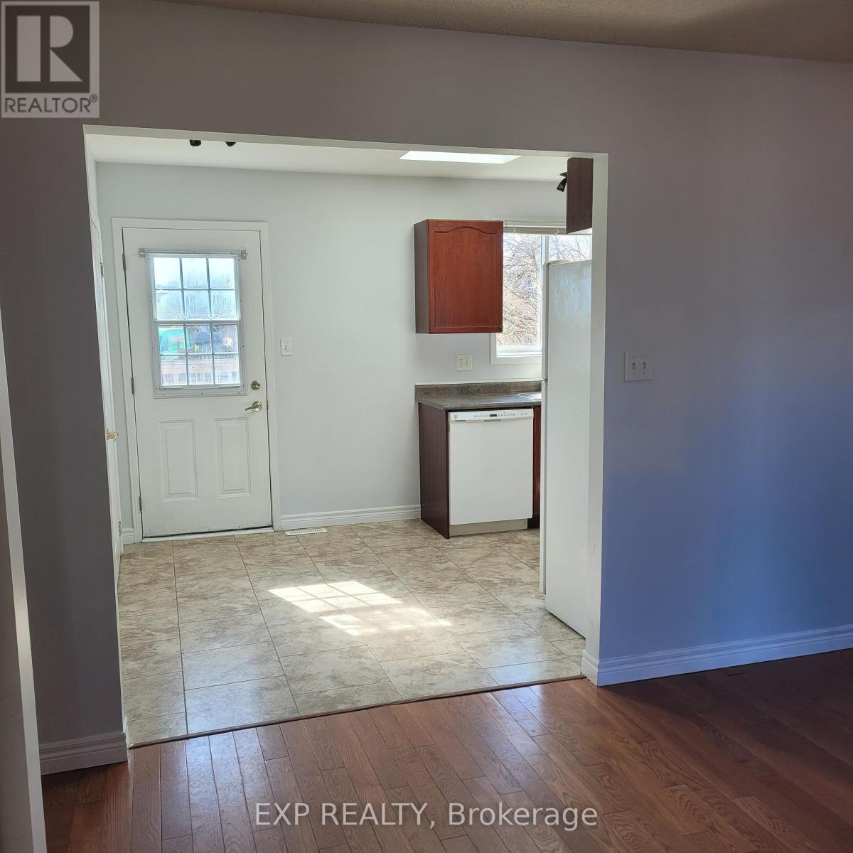Property at 306 JOHNSON STREET image 3
