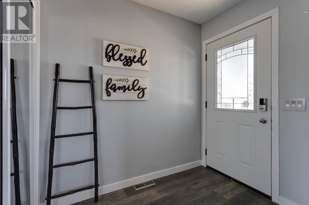 Property at 86 Taravista Gardens NE image 3