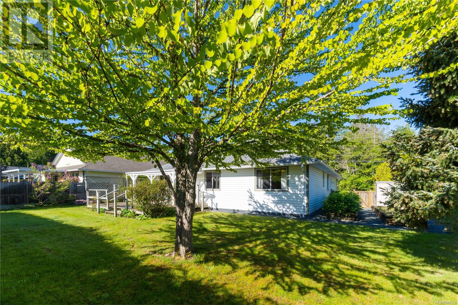 628 Alder St, Qualicum Beach, British Columbia  V9K 1J3 - Photo 31 - 999226
