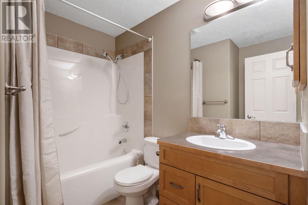 42 Evercreek Bluffs Place Sw, Calgary, Alberta  T2Y 4Z8 - Photo 23 - A2219571