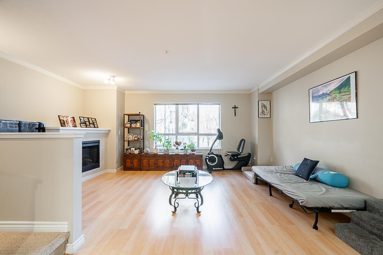 Property at 74 6747 203 STREET image 3