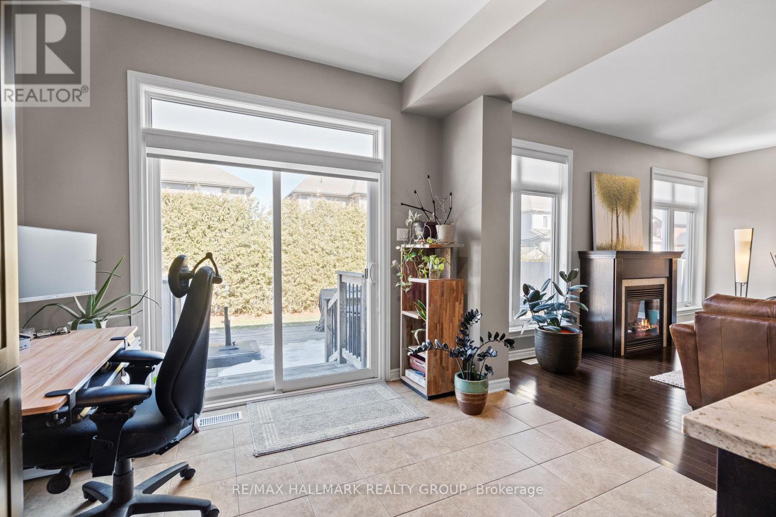 816 Slattery's Field Street, Ottawa, Ontario  K1T 0J1 - Photo 13 - X12146229