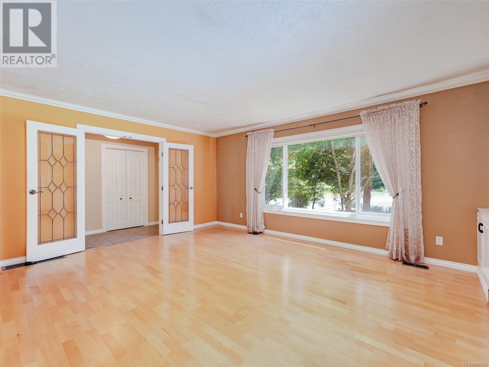 Property at 3286 Galloway Rd image 4