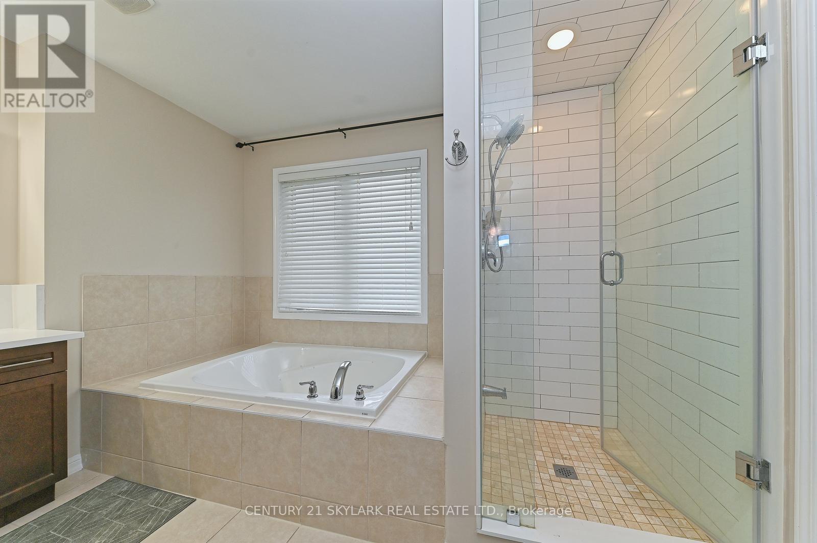 24 Dalton Drive, Cambridge, Ontario  N3C 0E7 - Photo 25 - X12146222