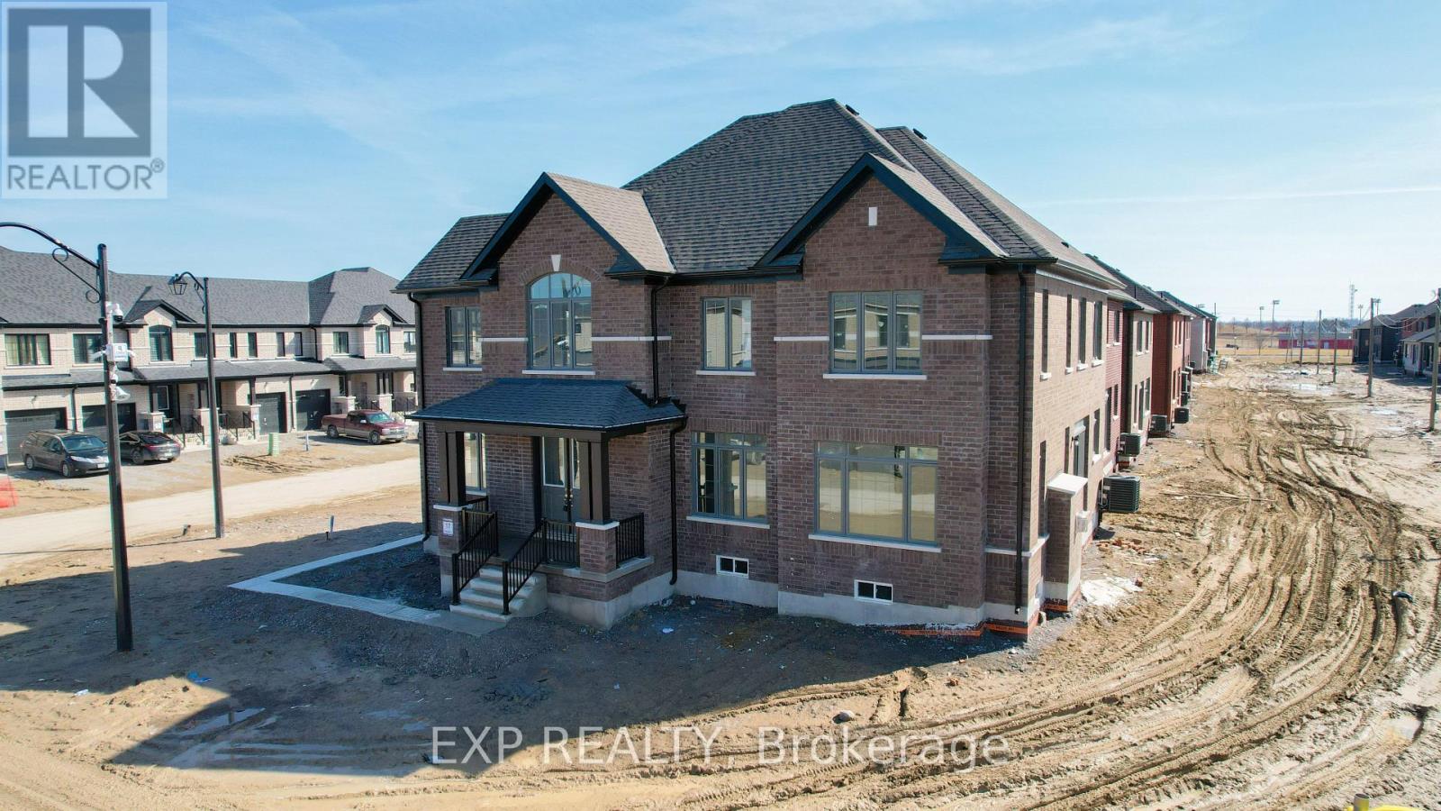 1 Corley Street, Kawartha Lakes, Ontario  K9V 6C2 - Photo 4 - X12146228