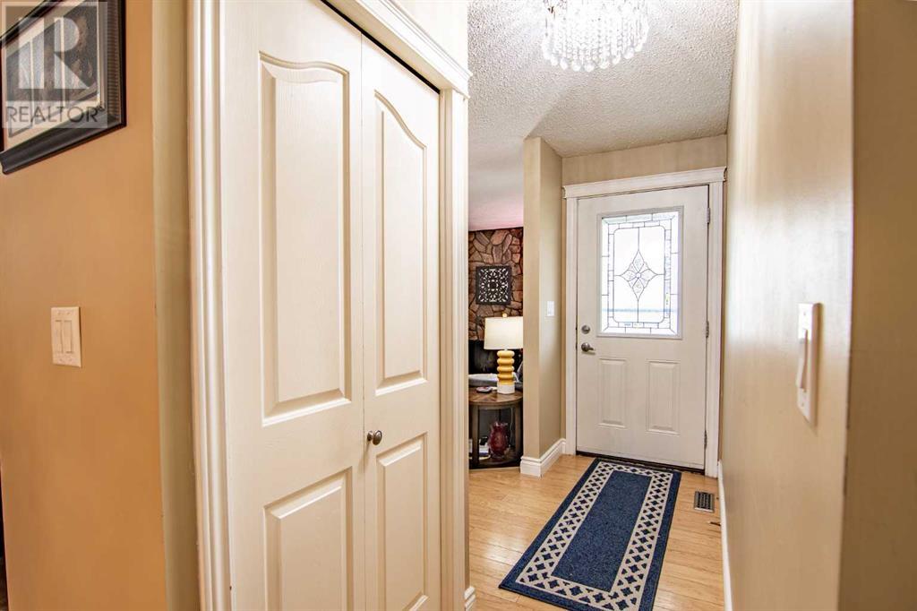56 Cole Street, Red Deer, Alberta  T4P 2E7 - Photo 2 - A2218420