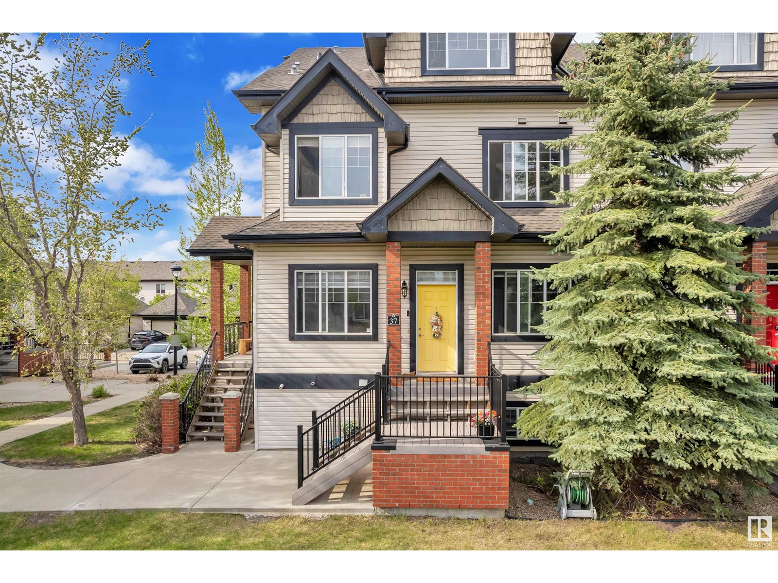 Property at #37 4821 TERWILLEGAR CM NW image 1