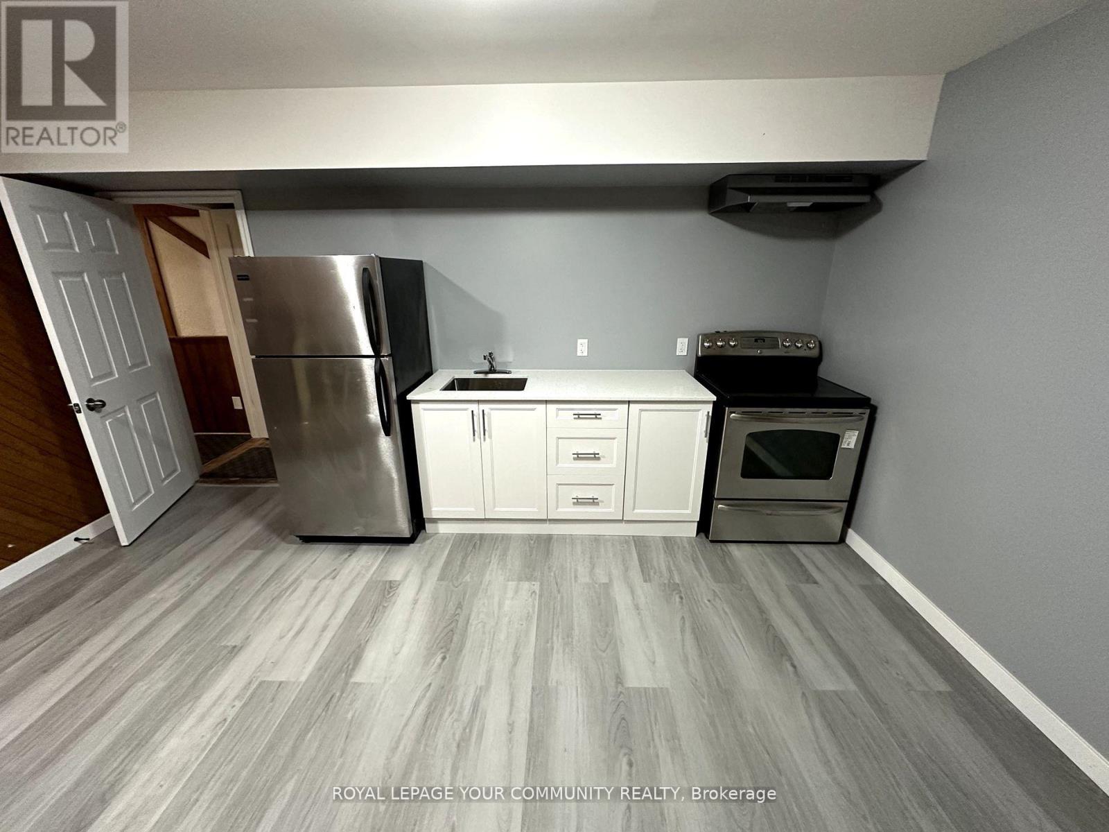136 Arnold Crescent, Richmond Hill, Ontario  L4C 3R8 - Photo 21 - N12146087