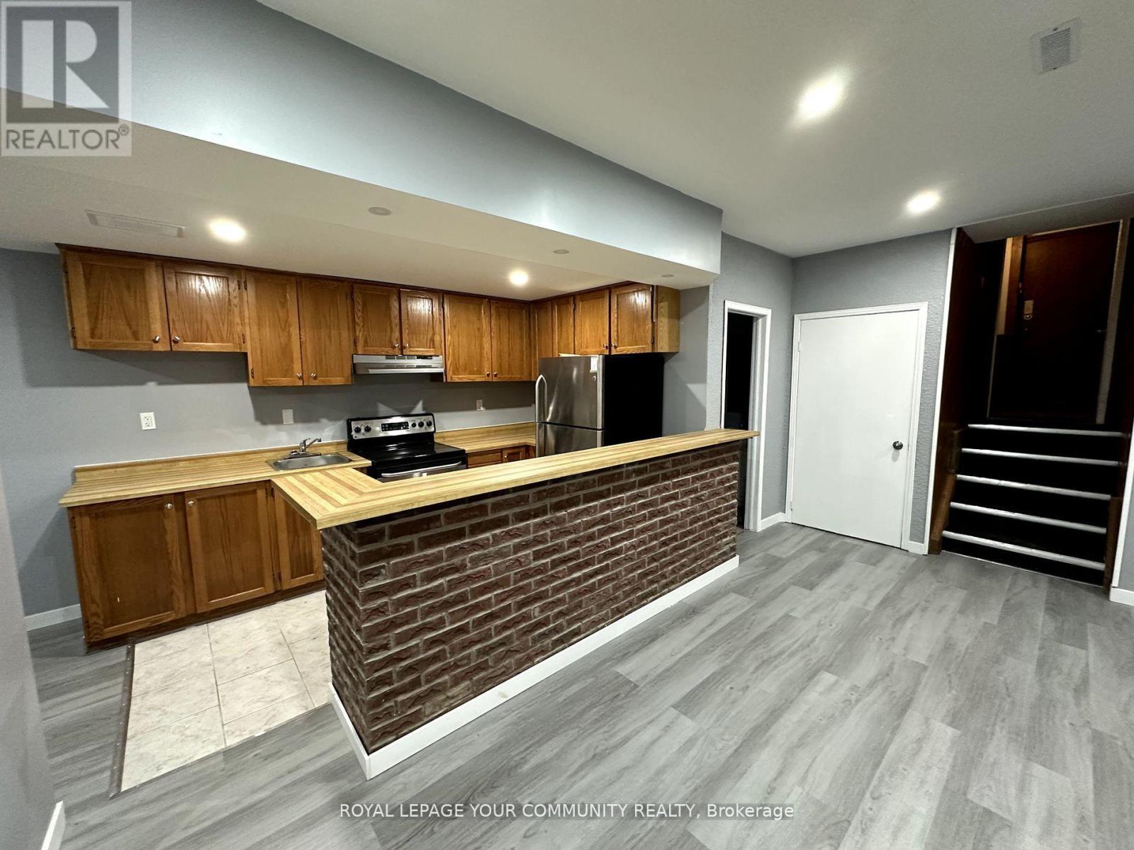 136 Arnold Crescent, Richmond Hill, Ontario  L4C 3R8 - Photo 20 - N12146087