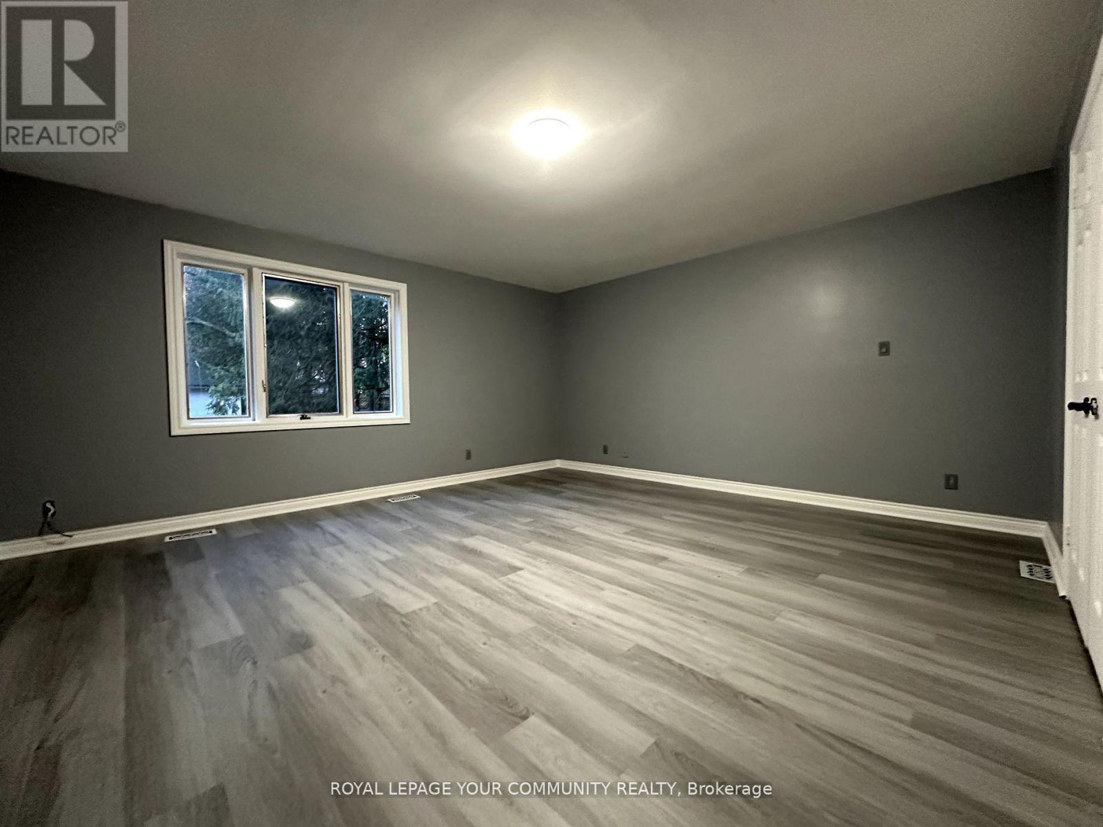 136 Arnold Crescent, Richmond Hill, Ontario  L4C 3R8 - Photo 17 - N12146087